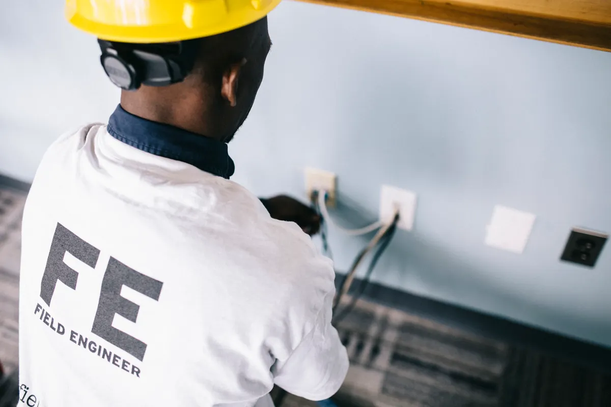 Réalisation Électricité : Installation électrique — Immeuble commercial